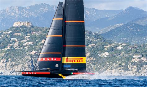 luna rossa Prada Pirelli boat